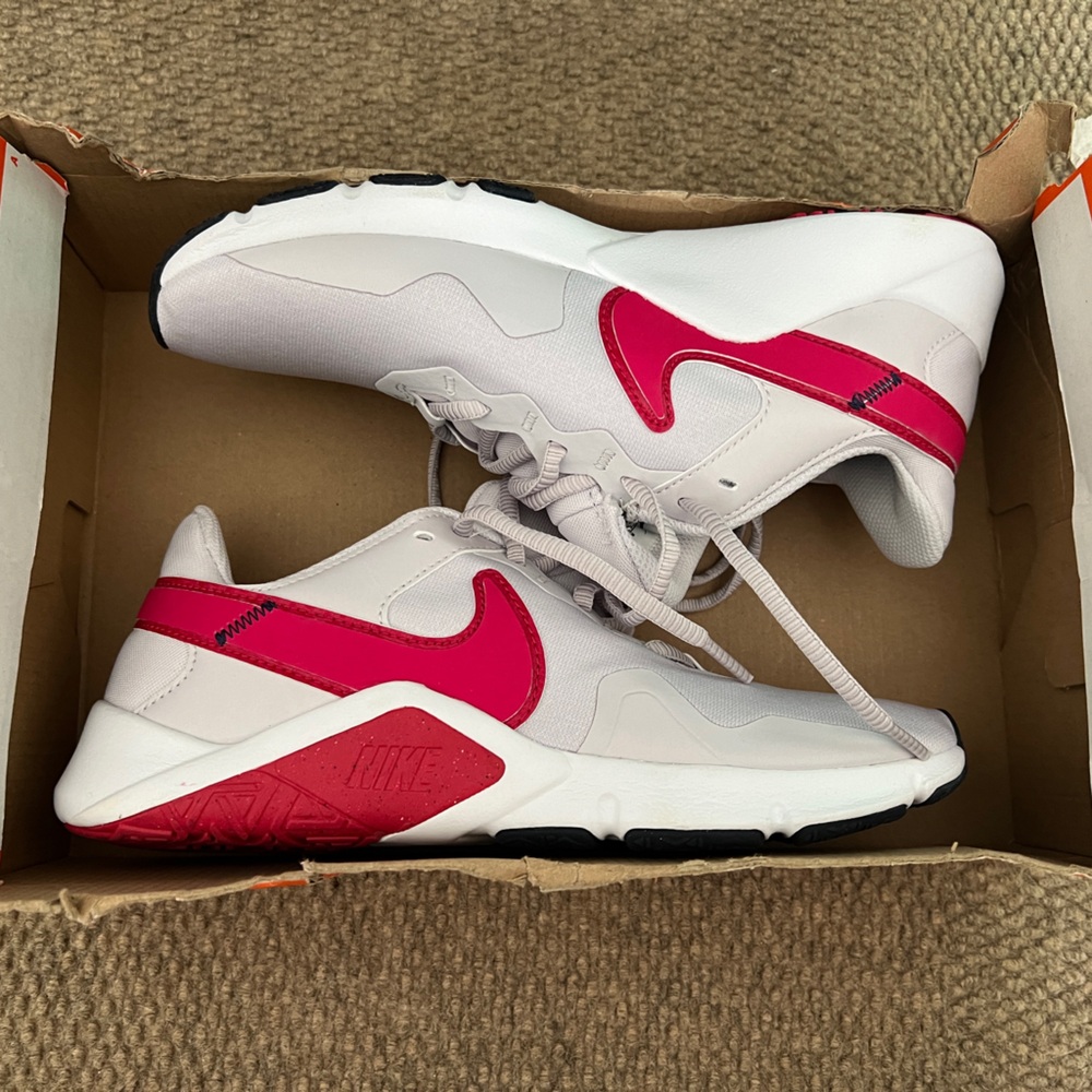 Nike Womens size 8